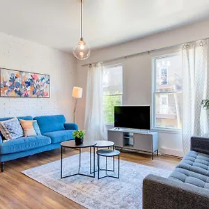  Apartment Chez Mont Royal Apartments! Canada